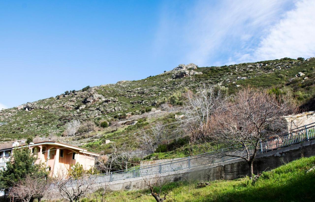 Pagu Pagu De Paradisu - A Little Bit Of Paradise Gairo Sant'Elena Exterior foto